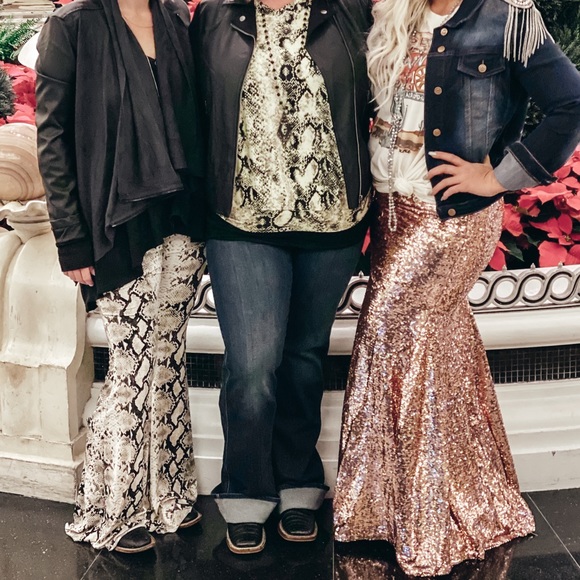 L&B Dresses & Skirts - ✨ rose gold sequin mermaid skirt!